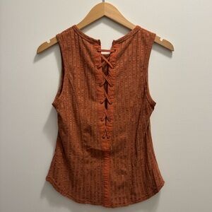 Hem and thread small burnt orange tank top